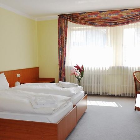 Kirchhain Hotel Hessischer Hof מראה חיצוני תמונה