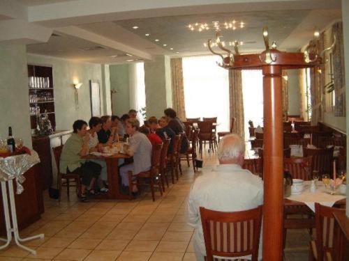 Kirchhain Hotel Hessischer Hof מראה חיצוני תמונה