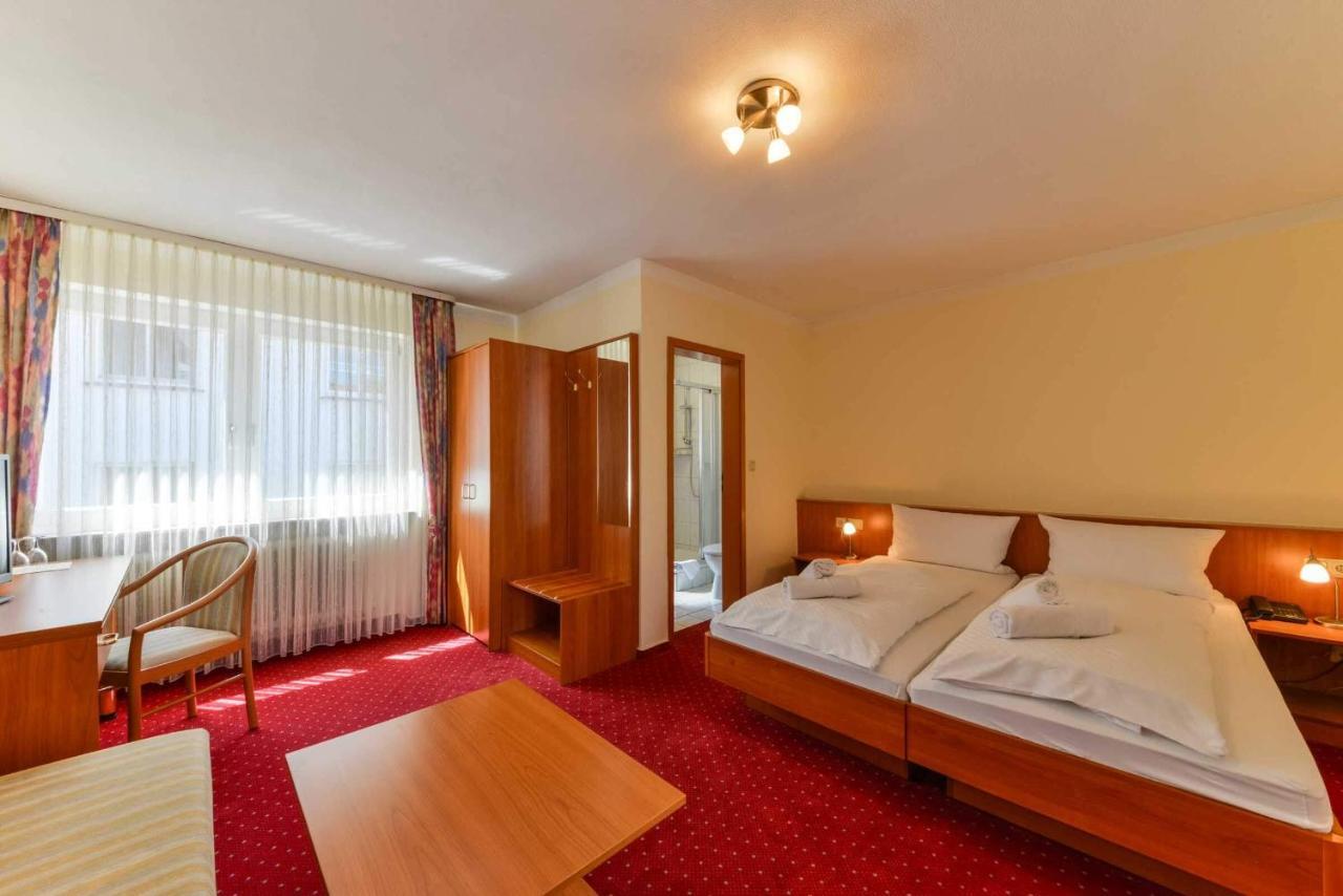 Kirchhain Hotel Hessischer Hof מראה חיצוני תמונה